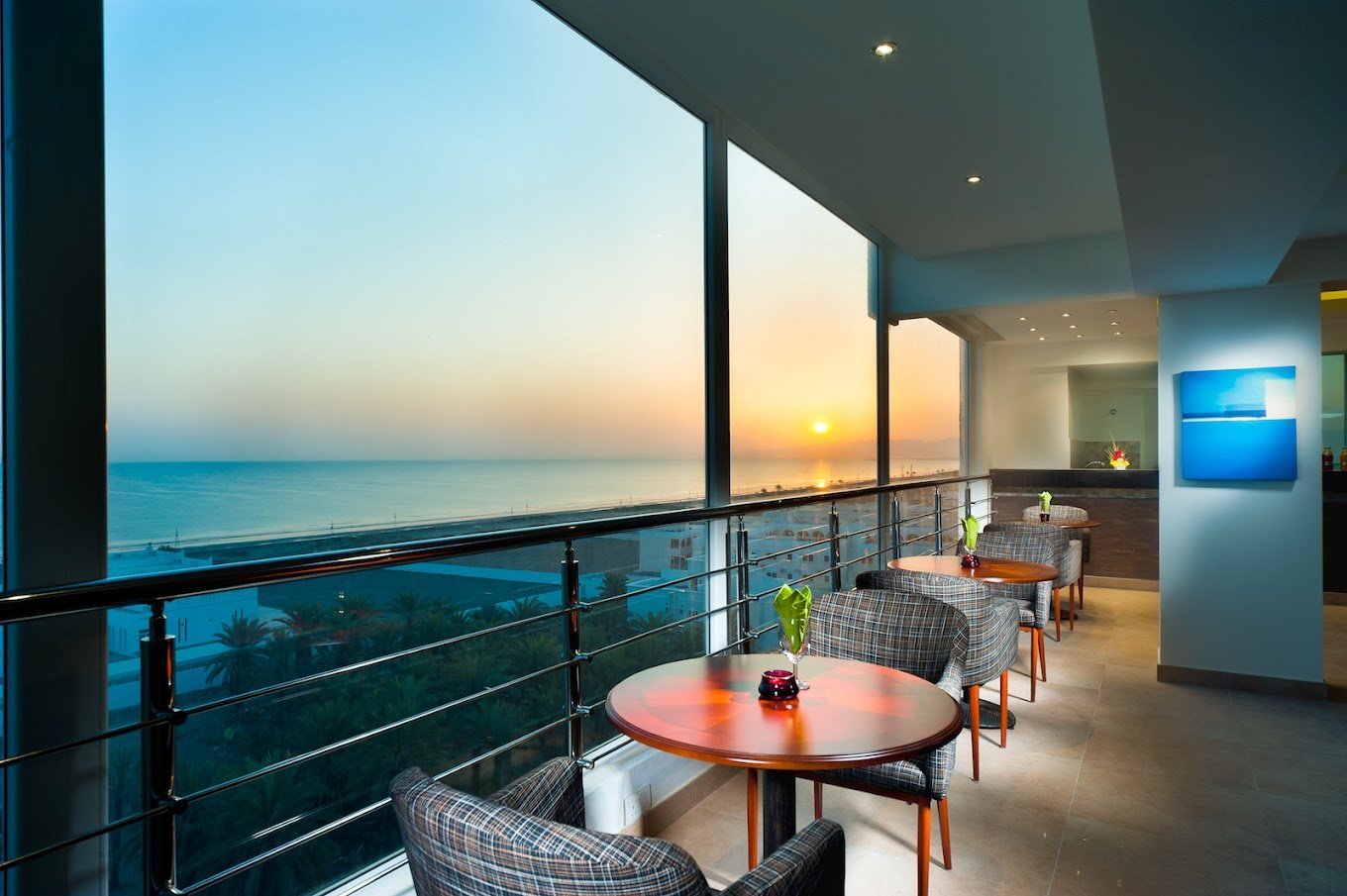 Al Hail Waves Hotel FI