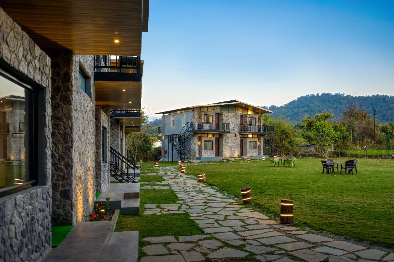 Corbett Machaan Resort FI