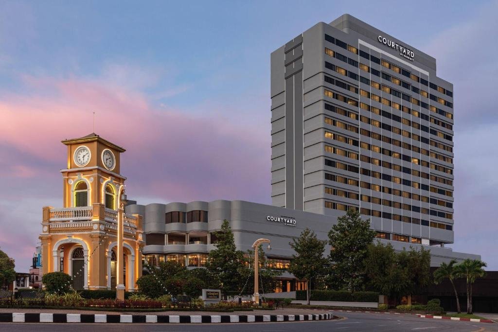 Courtyard By Marriott FI